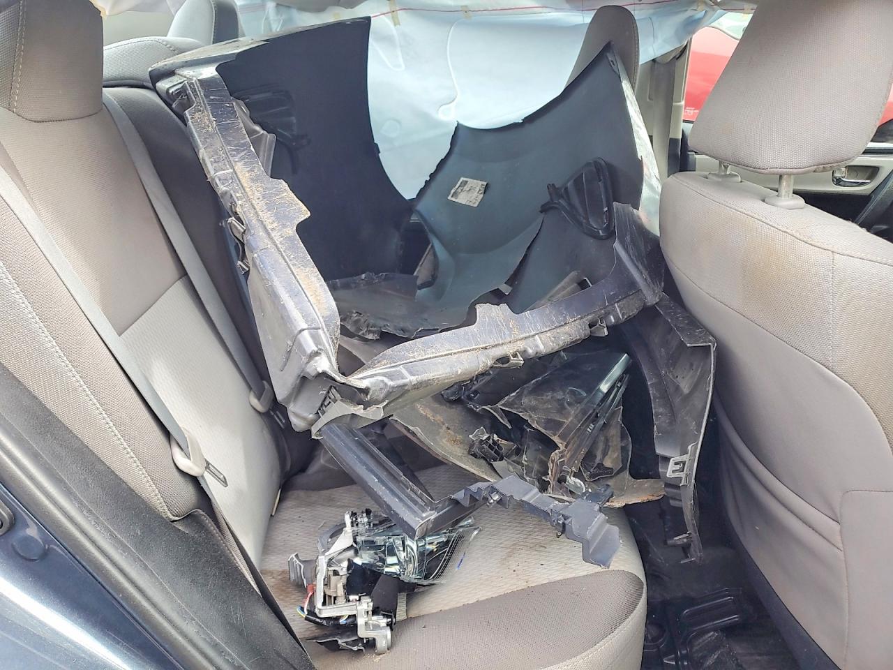 2018 TOYOTA COROLLA LE photo 10