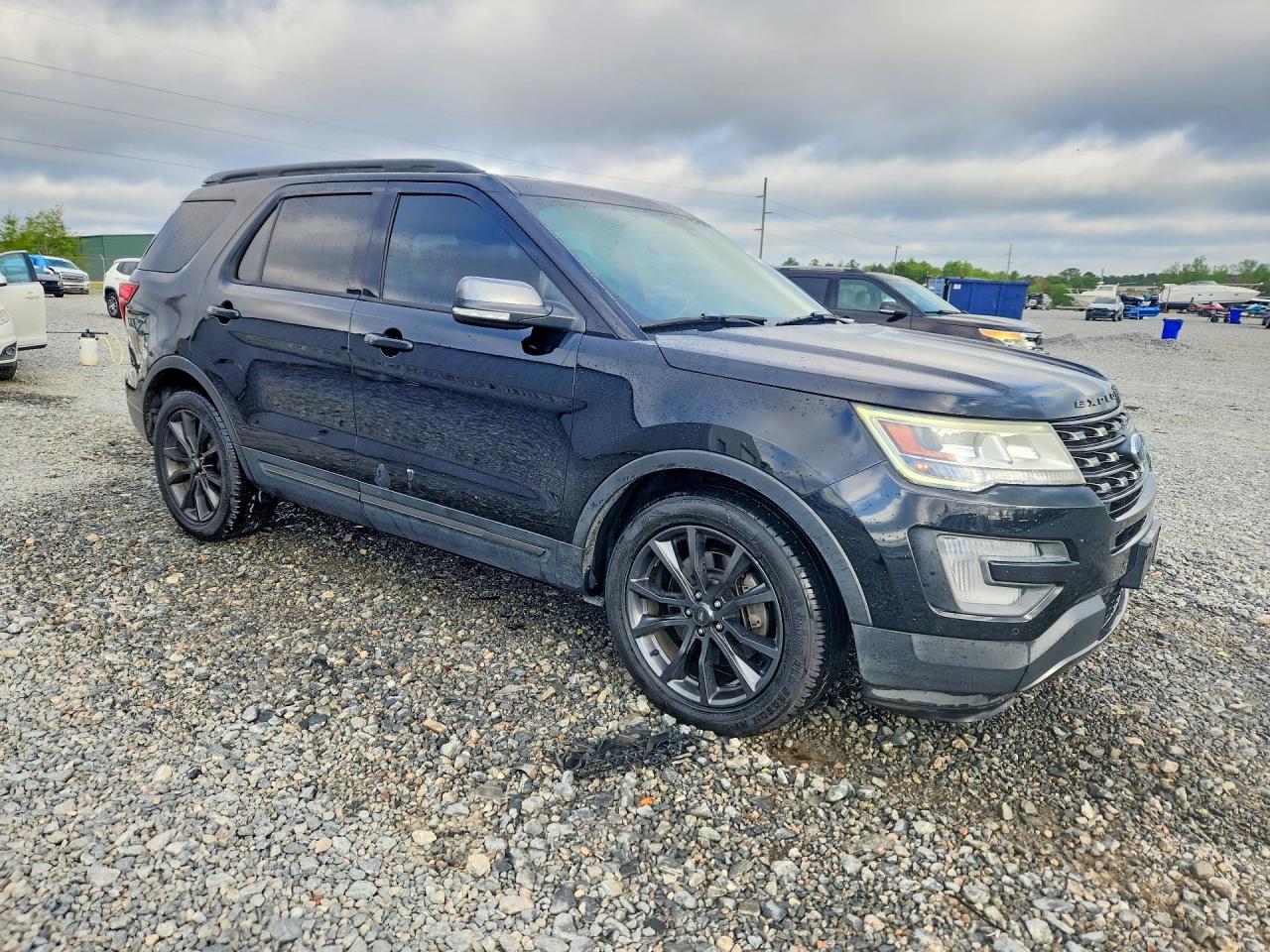 2017 FORD EXPLORER XLT photo 7