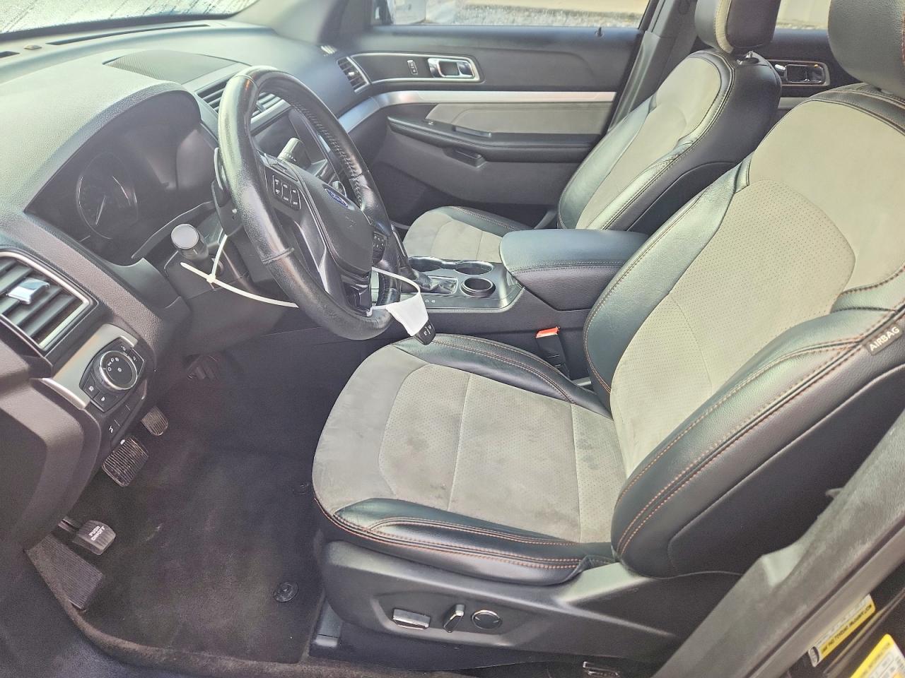 2017 FORD EXPLORER XLT photo 13