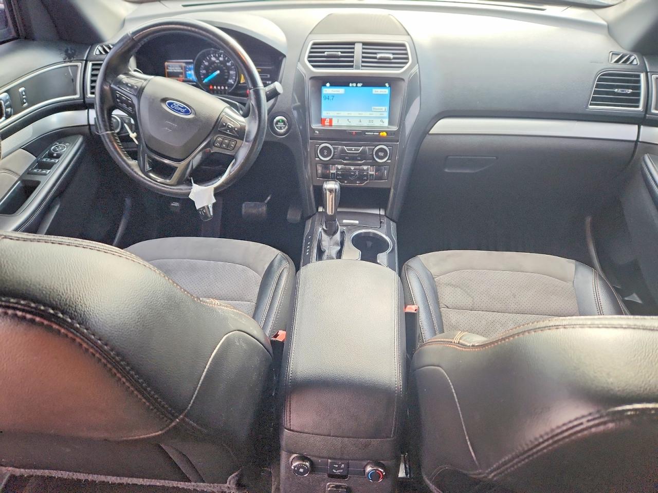 2017 FORD EXPLORER XLT photo 15