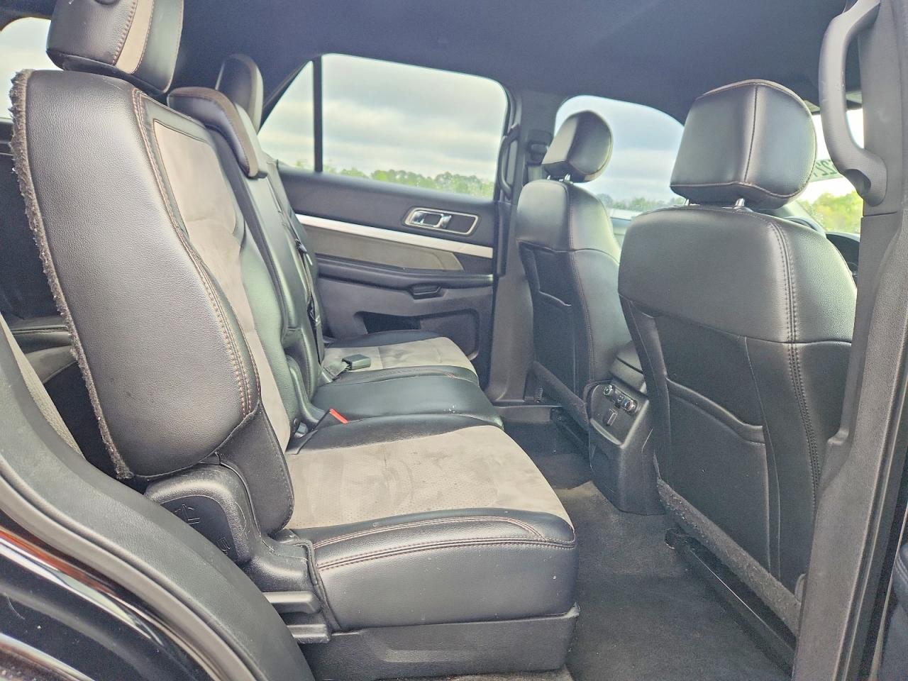 2017 FORD EXPLORER XLT photo 21