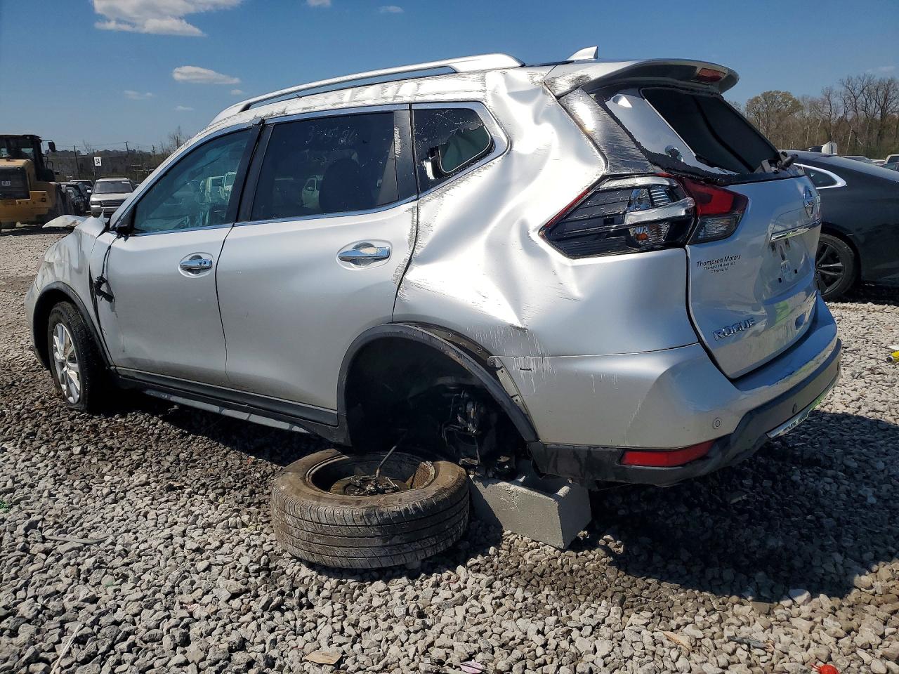 2019 NISSAN ROGUE SV photo 3