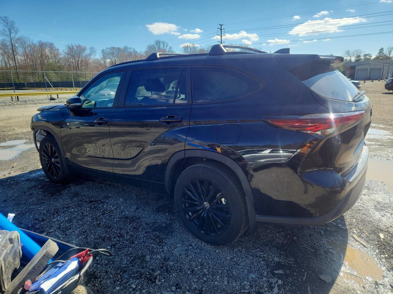 2025 TOYOTA HIGHLANDER HYBRID XLE NIGHTSHADE photo 5