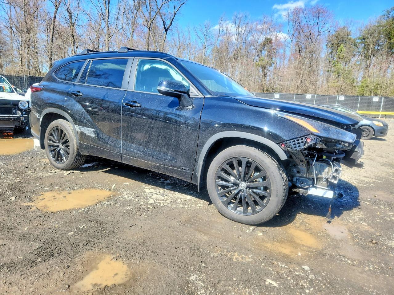 2025 TOYOTA HIGHLANDER HYBRID XLE NIGHTSHADE photo 13