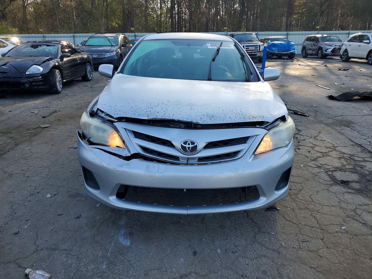 2011 TOYOTA COROLLA LE photo 5