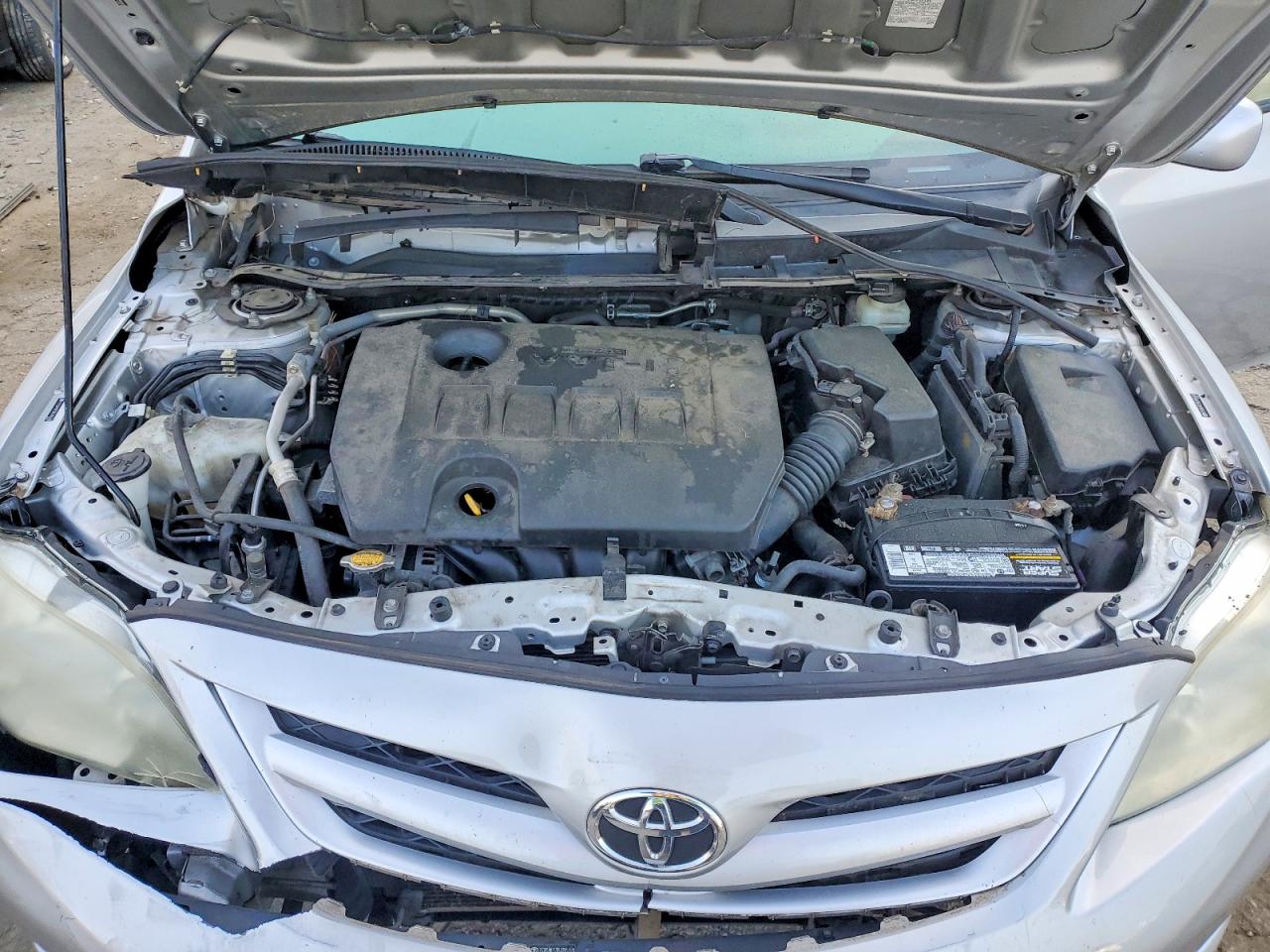 2011 TOYOTA COROLLA LE photo 11