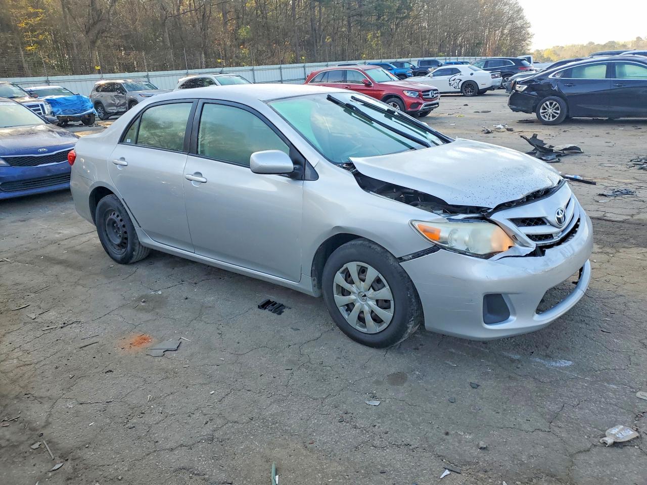 2011 TOYOTA COROLLA LE photo 4