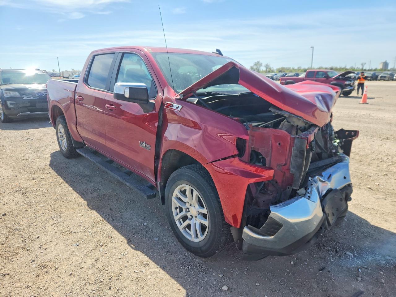 2019 CHEVROLET SILVERADO K1500 LT photo 4