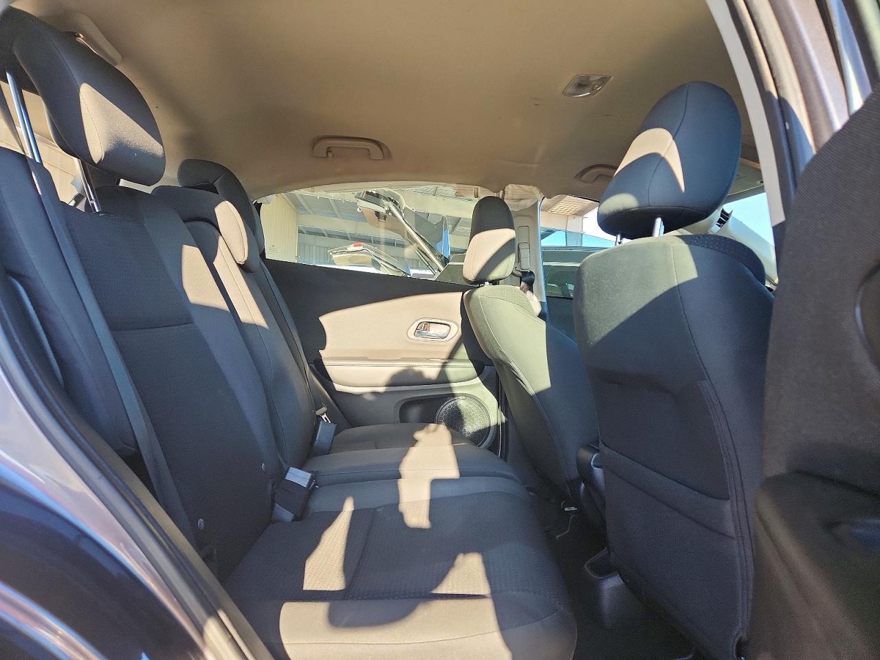 2019 HONDA HR-V LX photo 21
