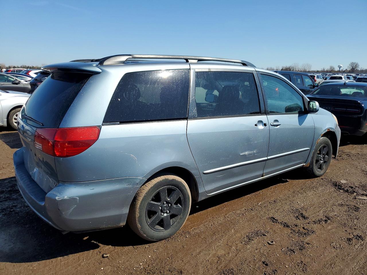 2004 TOYOTA SIENNA XLE 7 PASSENGER photo 3