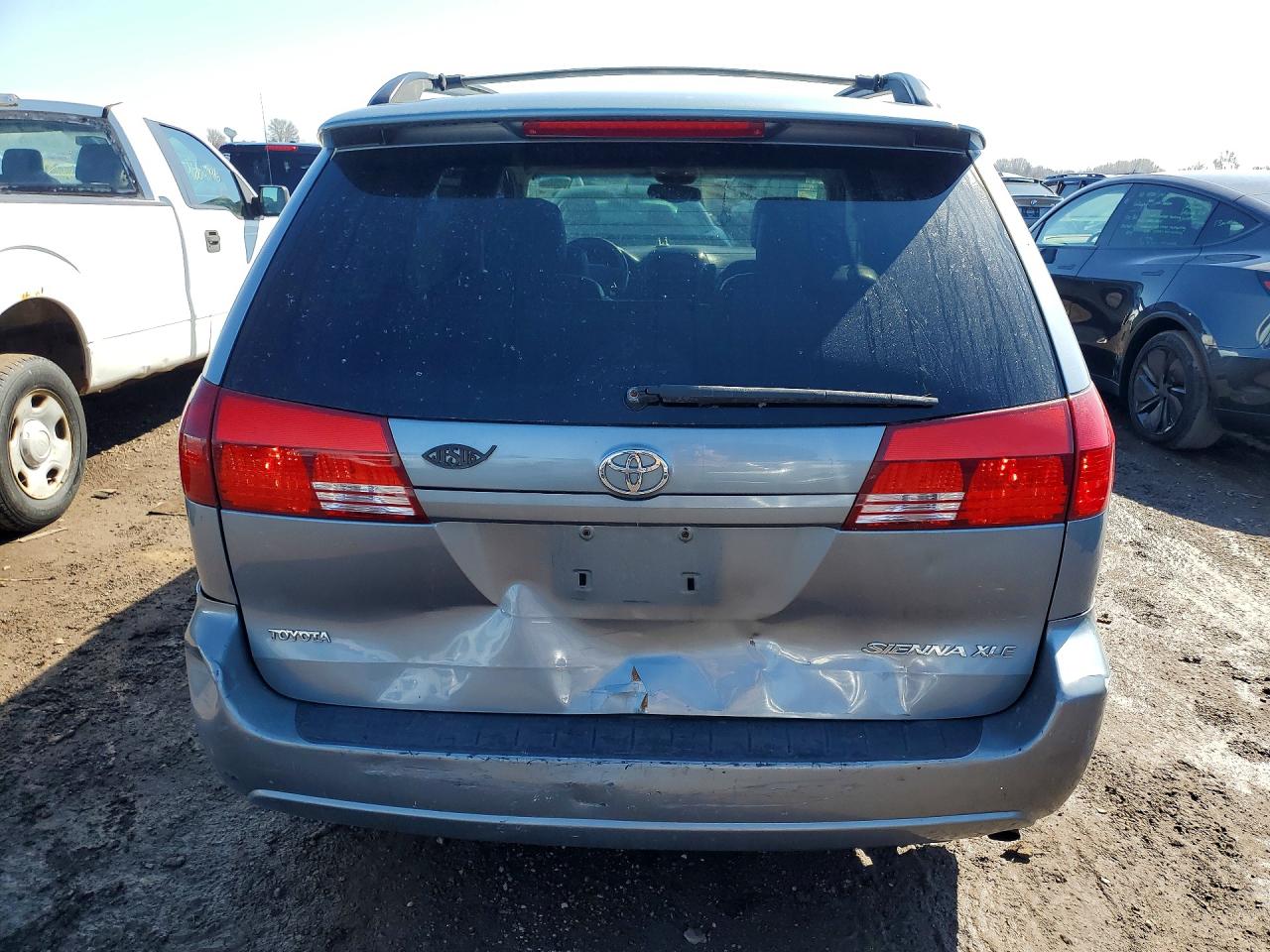 2004 TOYOTA SIENNA XLE 7 PASSENGER photo 6