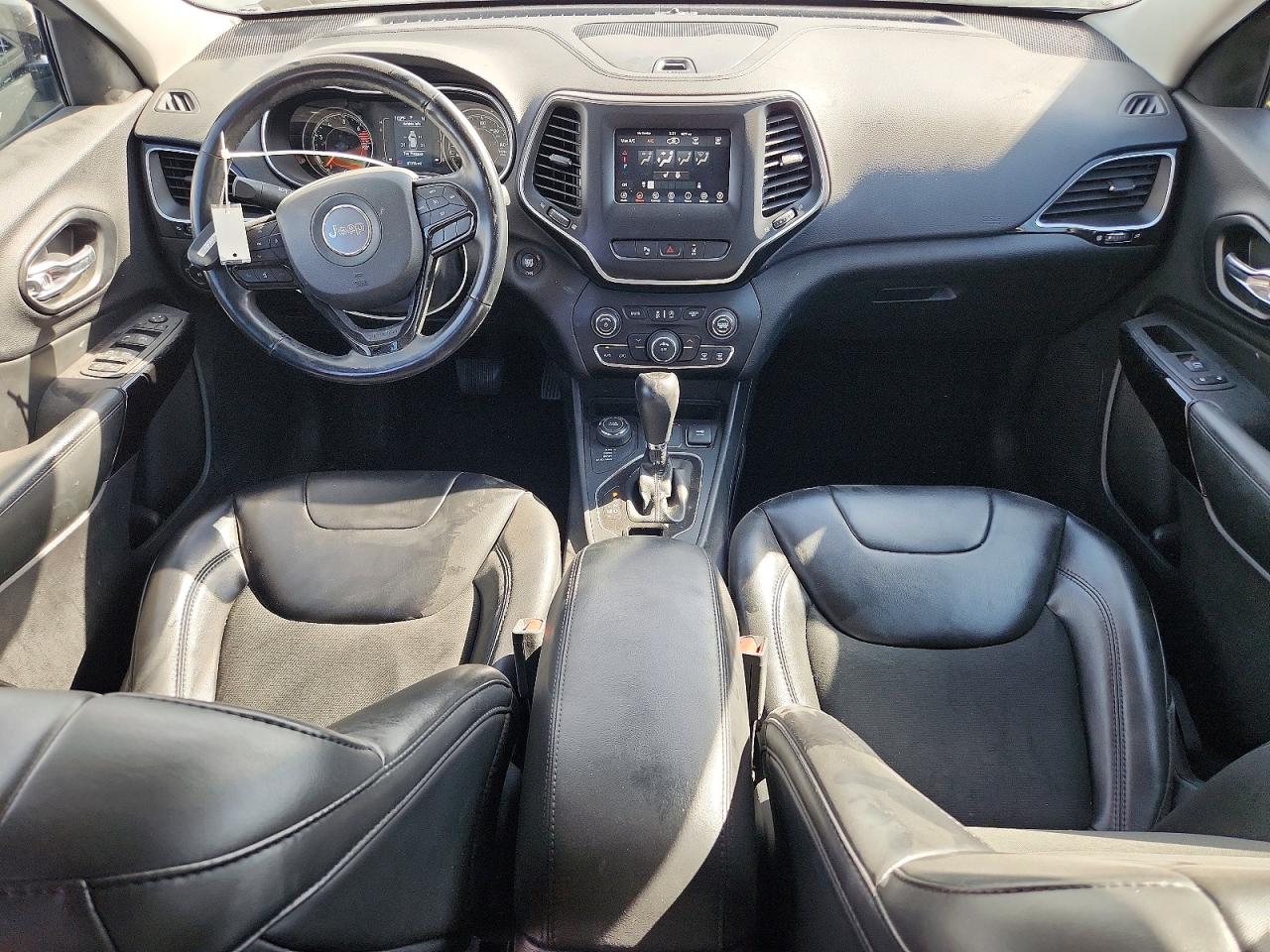 2021 JEEP CHEROKEE LATITUDE PLUS photo 15