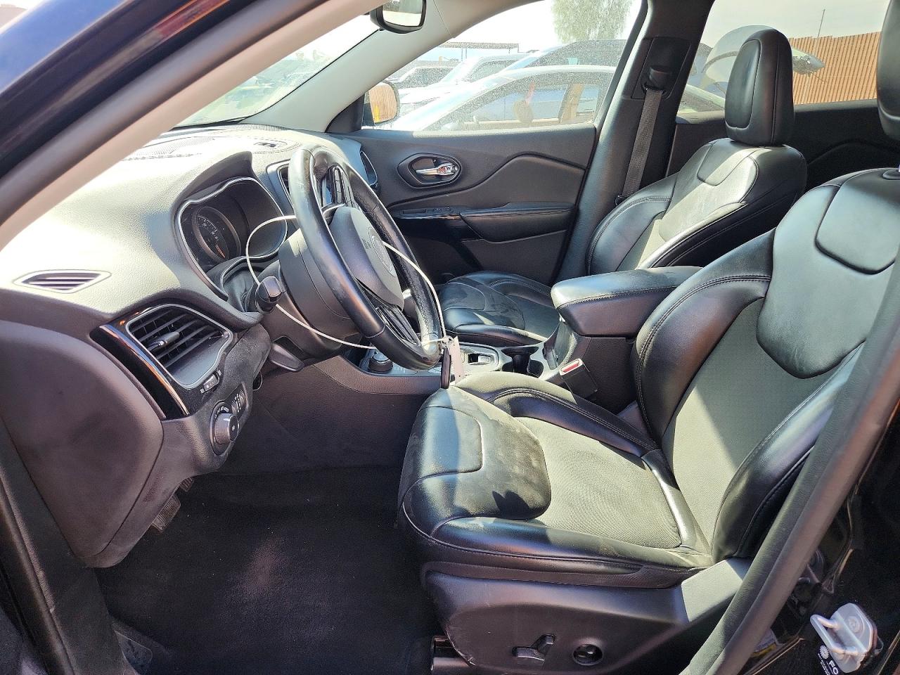 2021 JEEP CHEROKEE LATITUDE PLUS photo 13