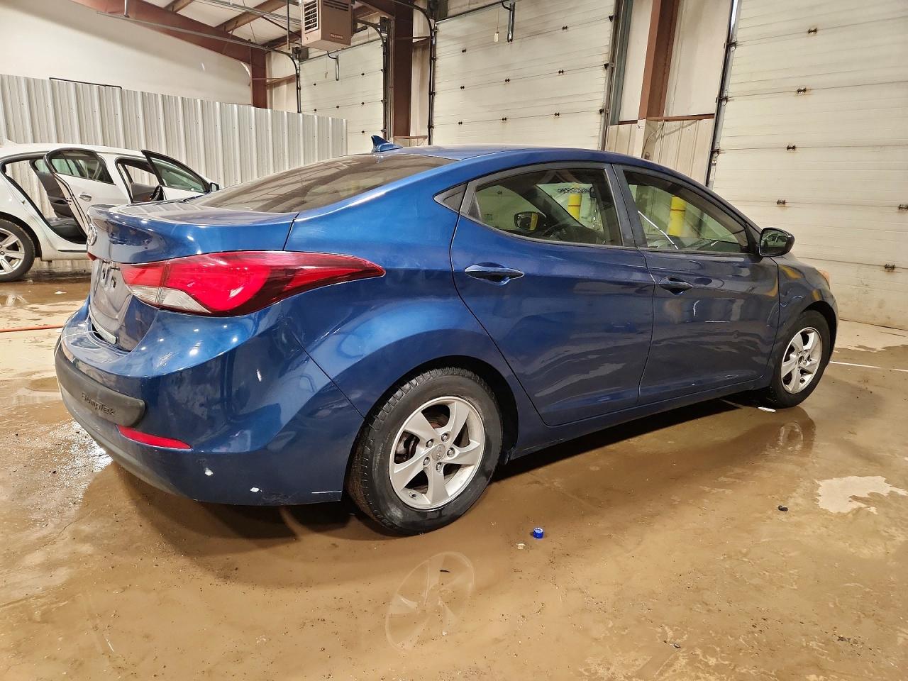 2014 HYUNDAI ELANTRA SE photo 3