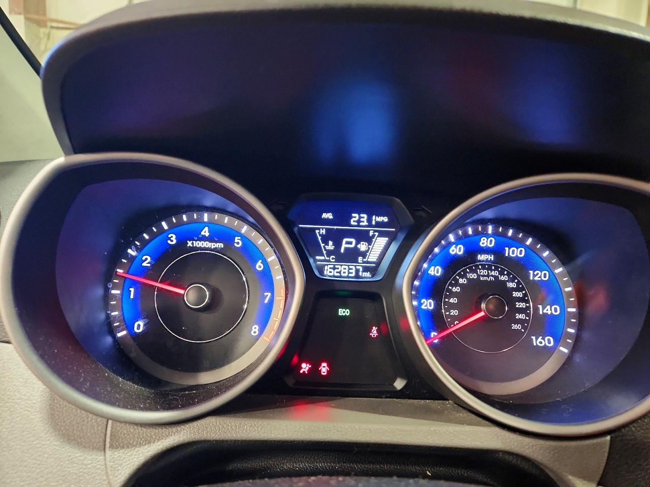 2014 HYUNDAI ELANTRA SE photo 9