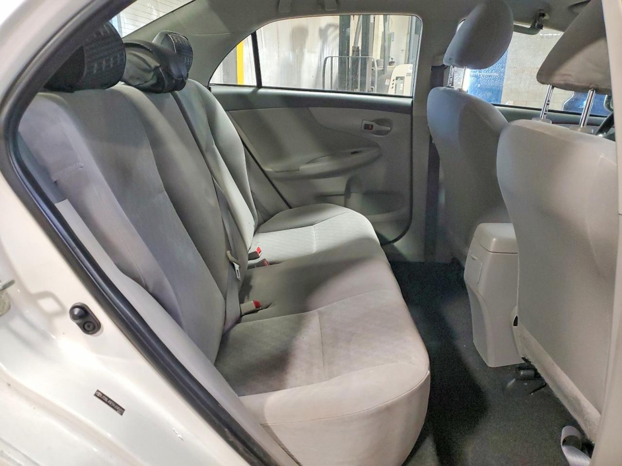 2009 TOYOTA COROLLA LE photo 28