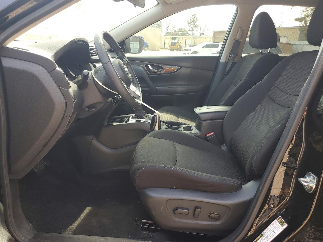 2020 NISSAN ROGUE SV photo 19