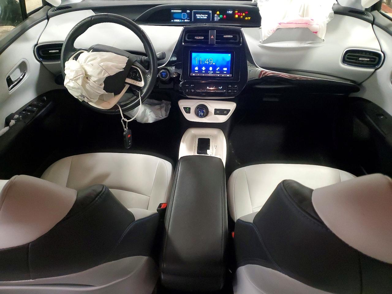 2016 TOYOTA PRIUS THREE TOURING photo 22