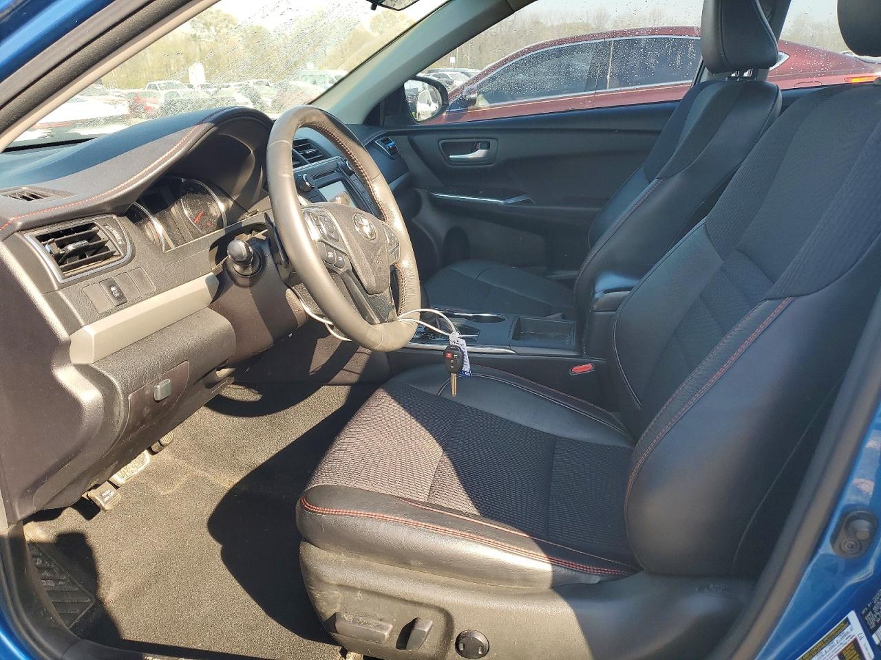 2017 TOYOTA CAMRY SE photo 7