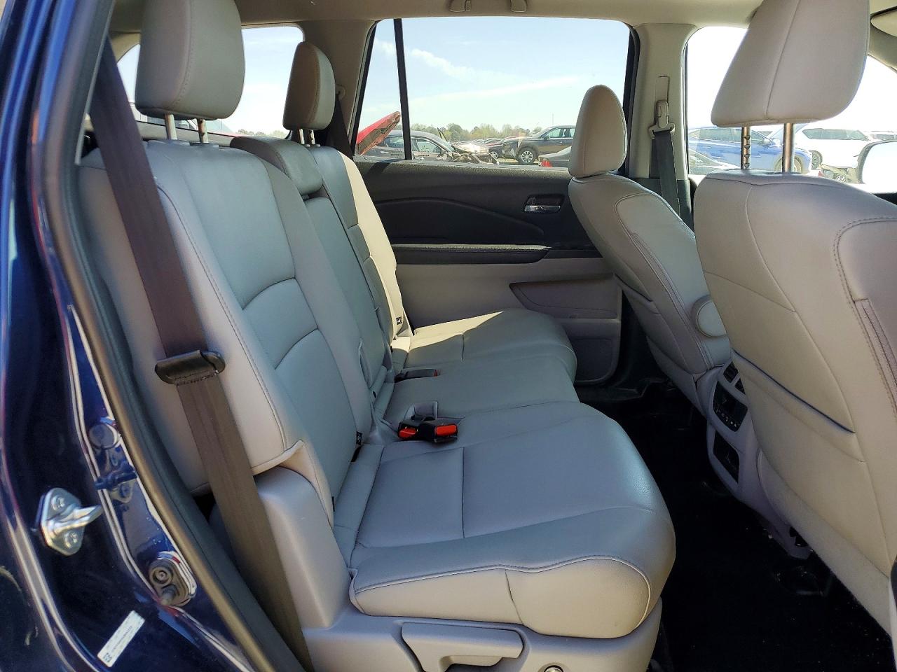 2016 HONDA PILOT EXL photo 11