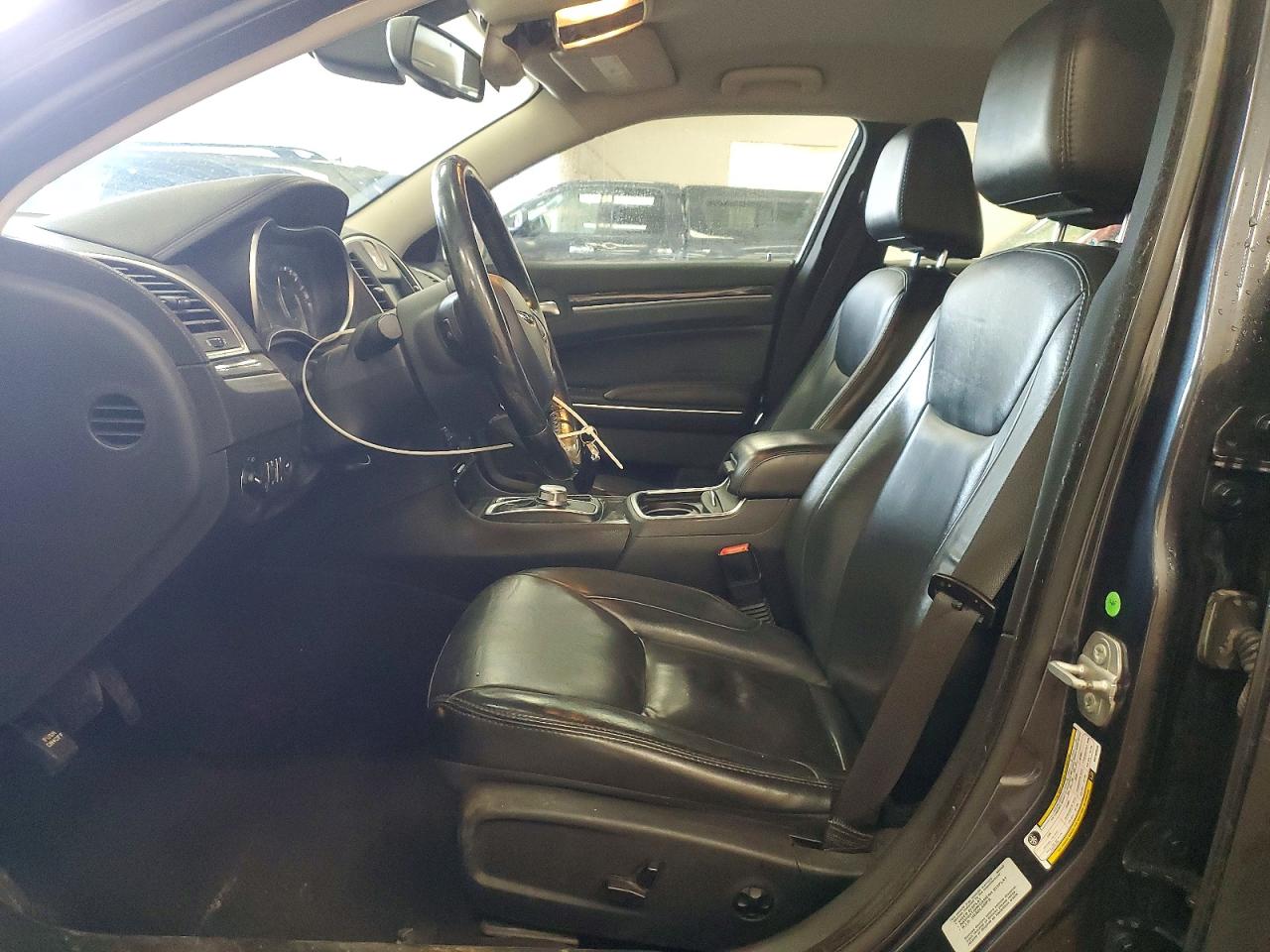 2016 CHRYSLER 300 LIMITED photo 13
