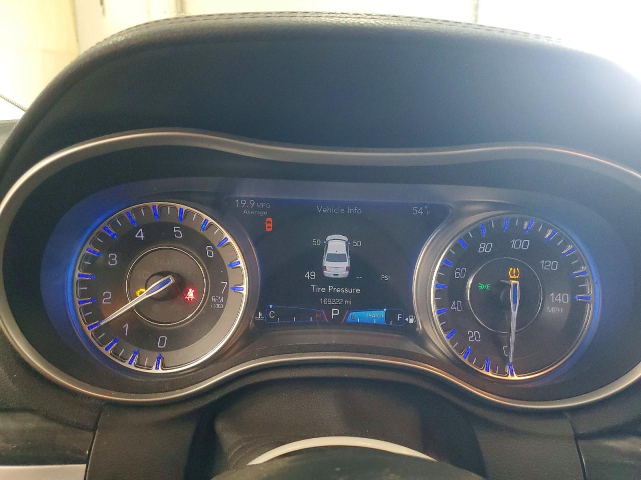 2016 CHRYSLER 300 LIMITED photo 17