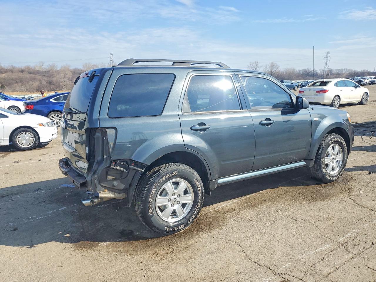 2009 MERCURY MARINER photo 3