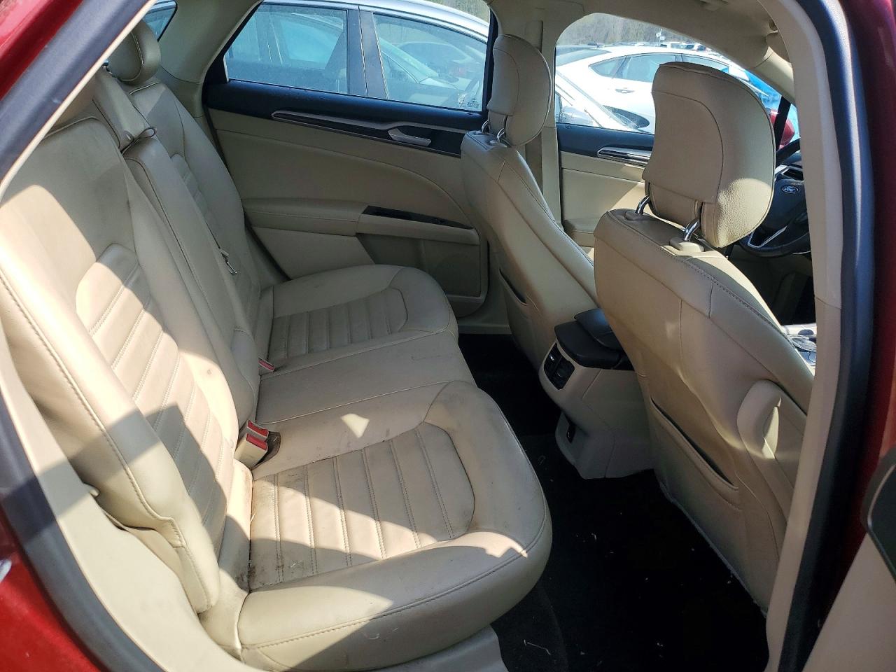 2014 FORD FUSION SE photo 21