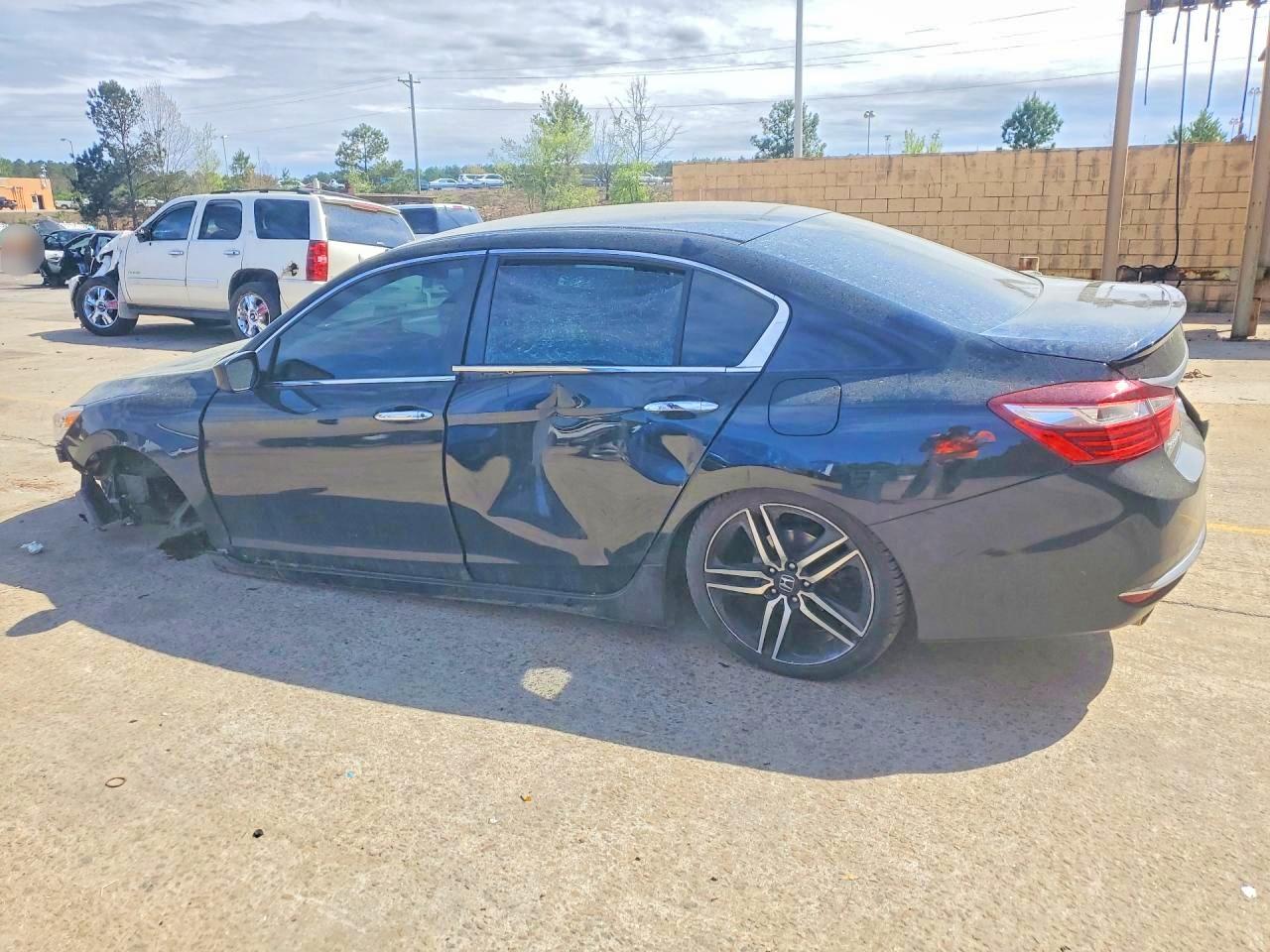 2017 HONDA ACCORD SPORT photo 4