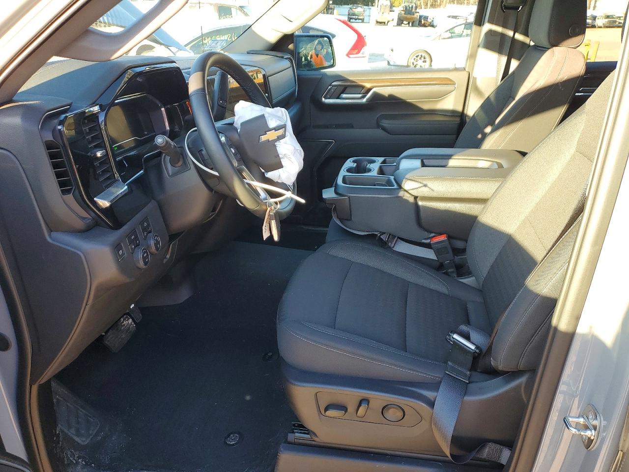 2024 CHEVROLET SILVERADO K1500 LT-L photo 19