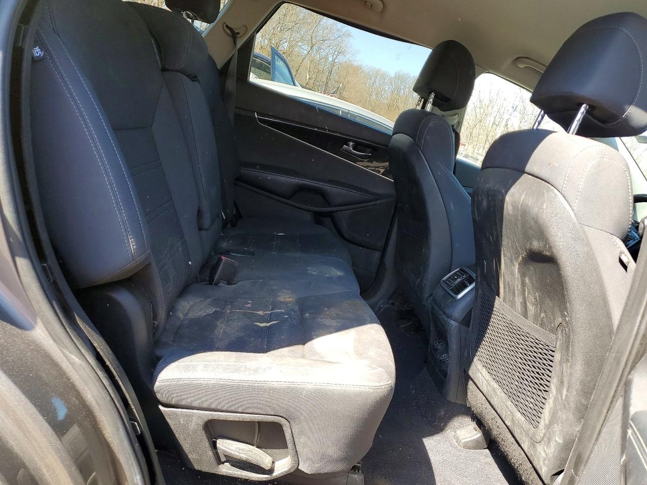 2017 KIA SORENTO LX V6 photo 28