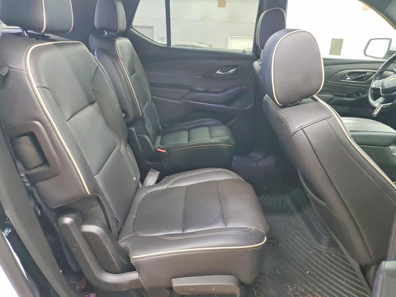 2023 CHEVROLET TRAVERSE PREMIER photo 11