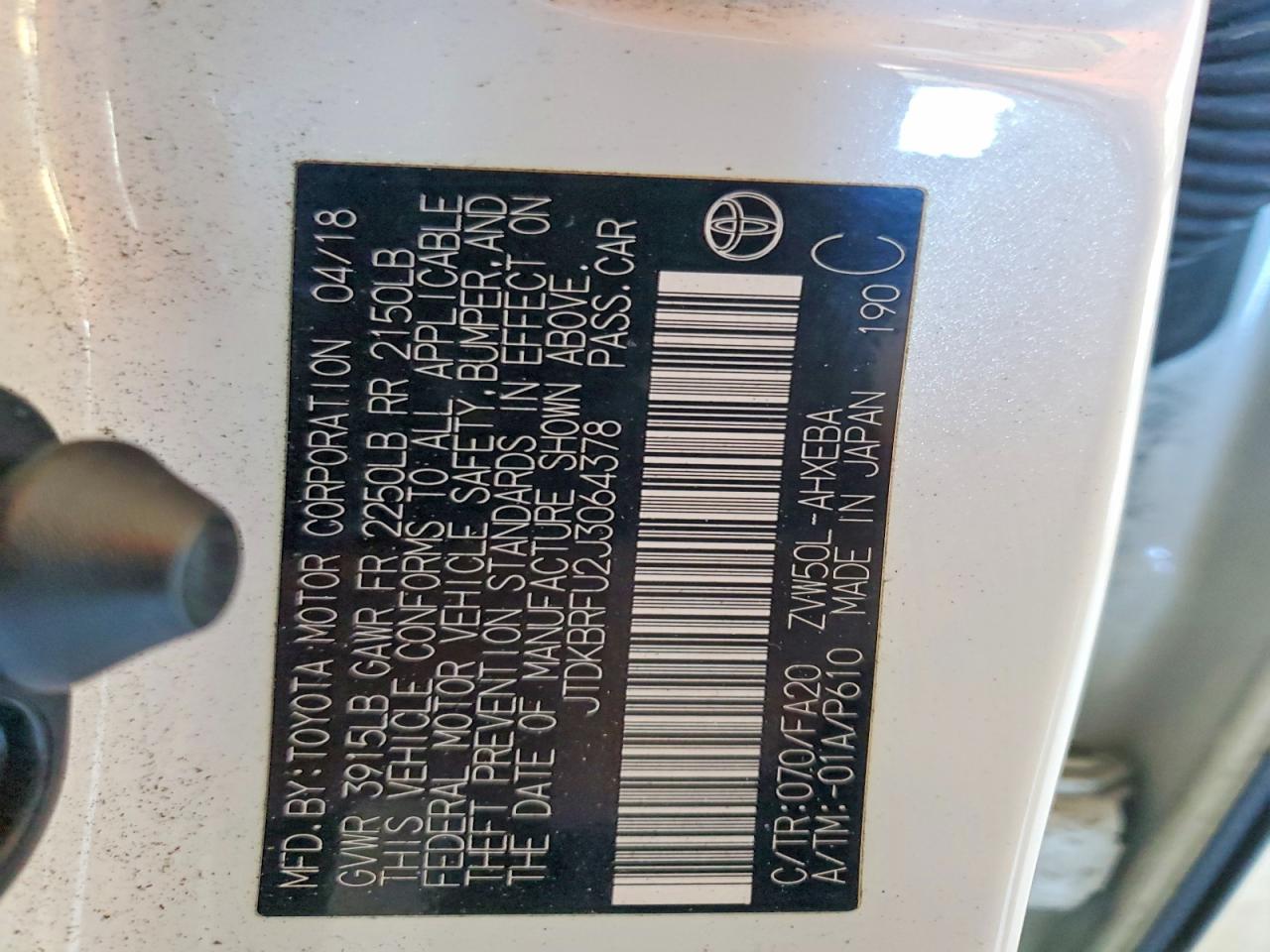2018 TOYOTA PRIUS TWO photo 23