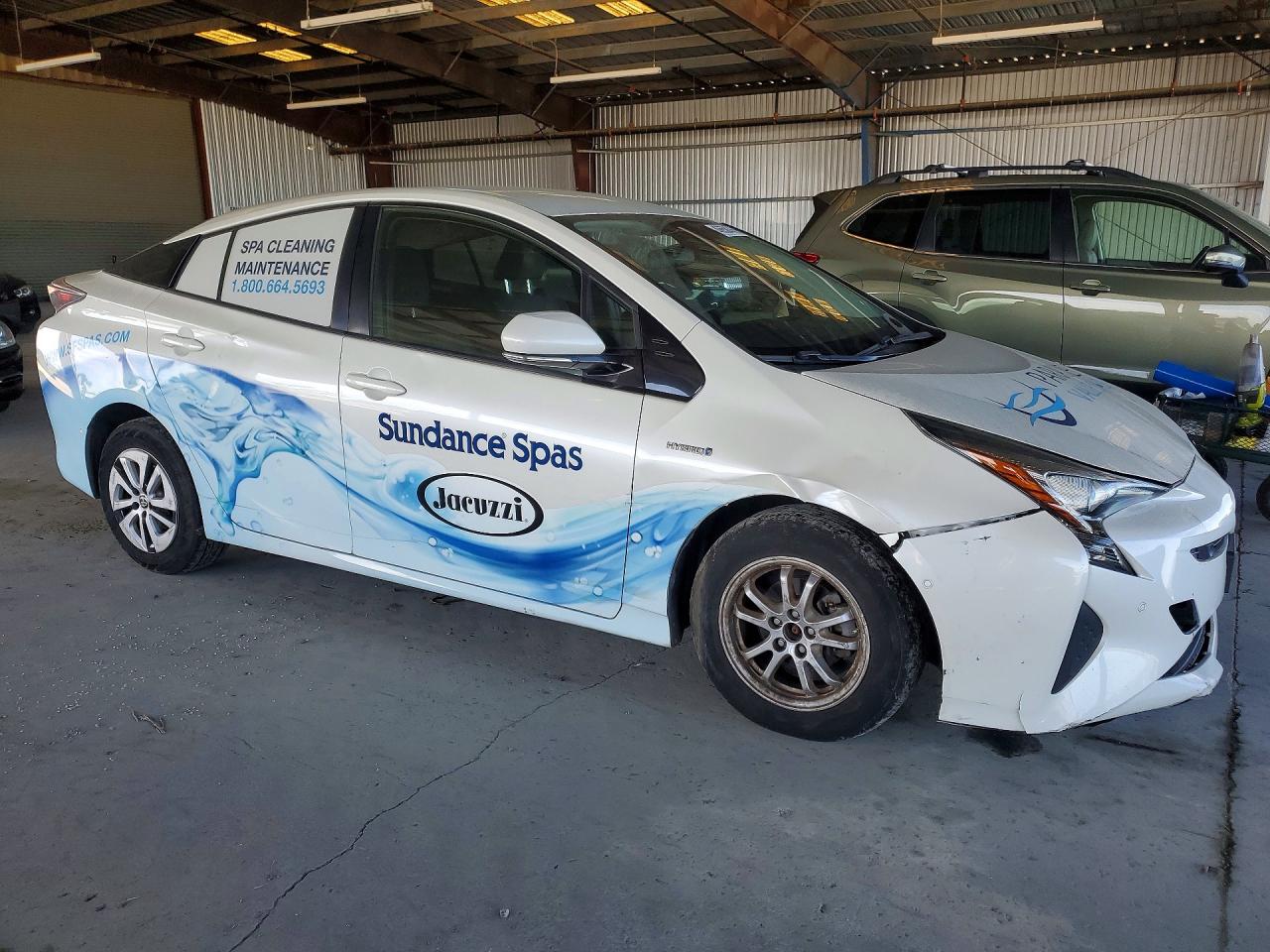 2018 TOYOTA PRIUS TWO photo 7