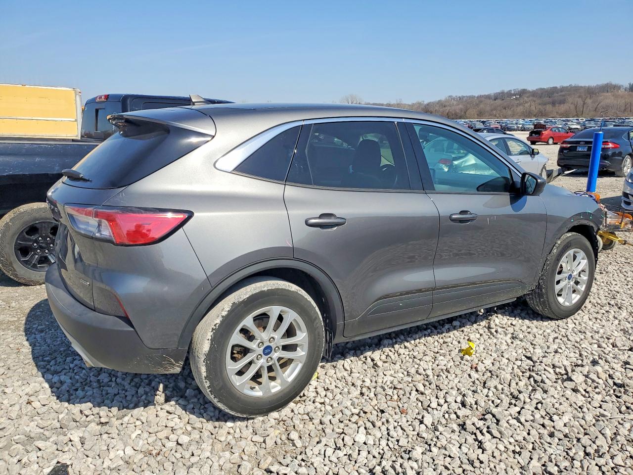2022 FORD ESCAPE SE photo 5