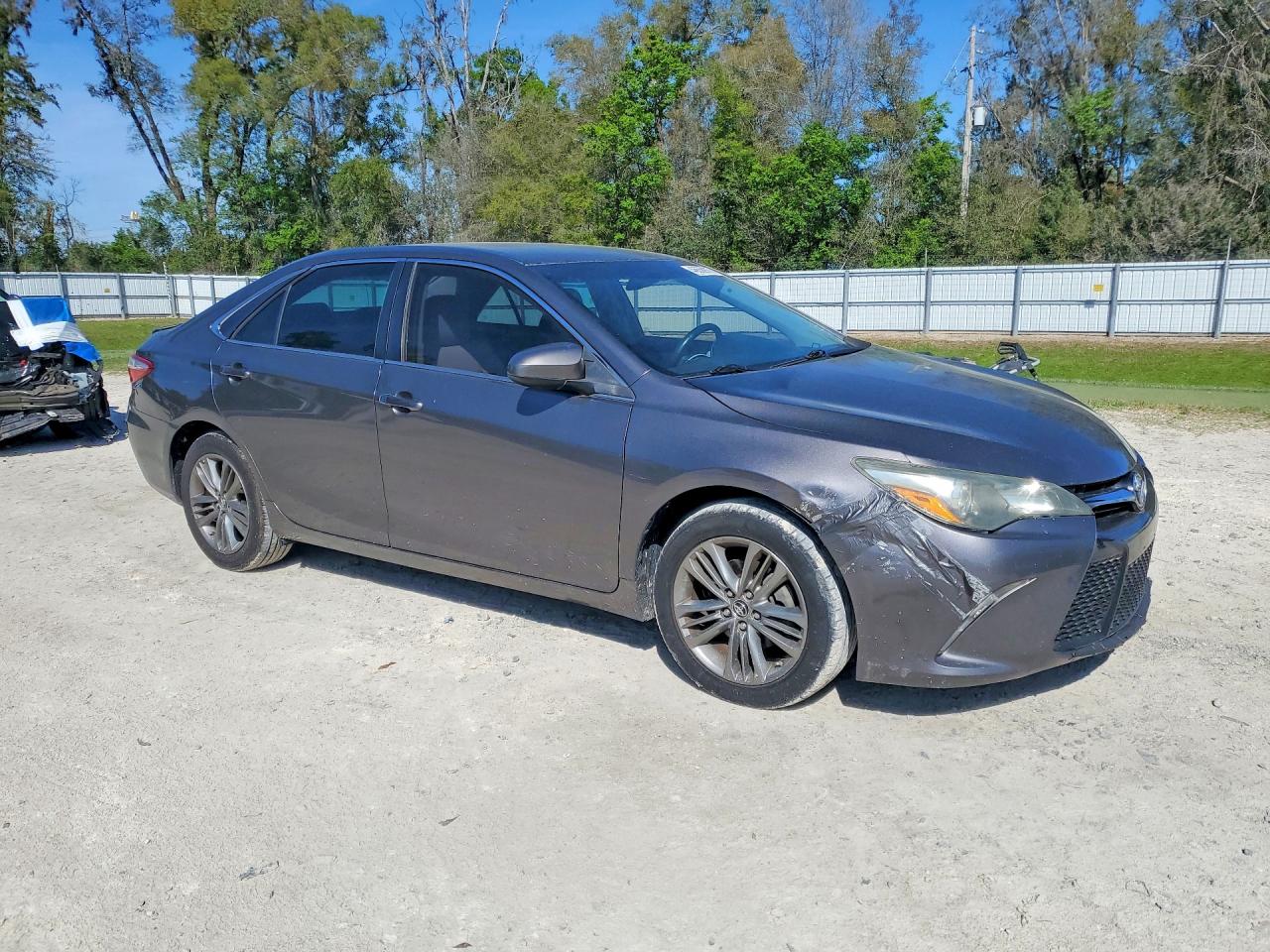 2016 TOYOTA CAMRY SE photo 10