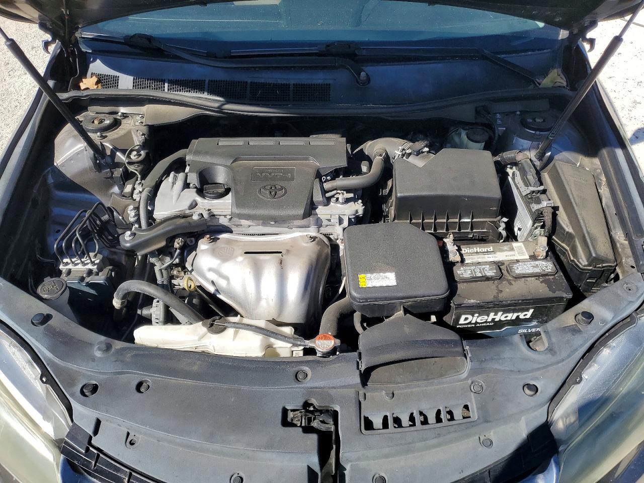 2016 TOYOTA CAMRY SE photo 31