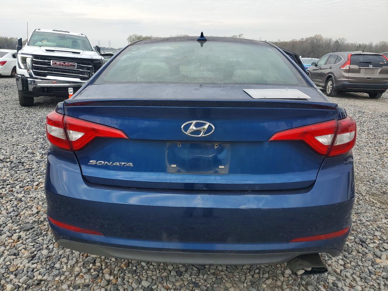 2017 HYUNDAI SONATA BASE photo 6