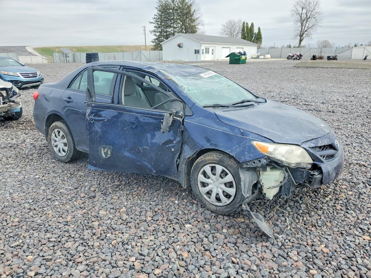 2011 TOYOTA COROLLA LE photo 7