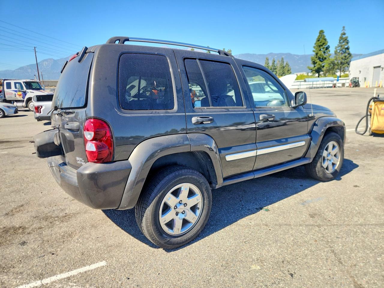 2005 JEEP LIBERTY LIMITED photo 5