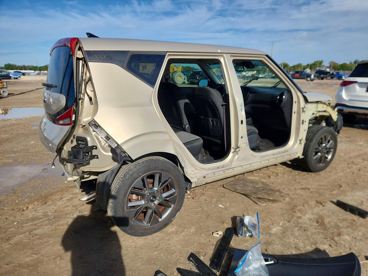 2020 KIA SOUL EX photo 5