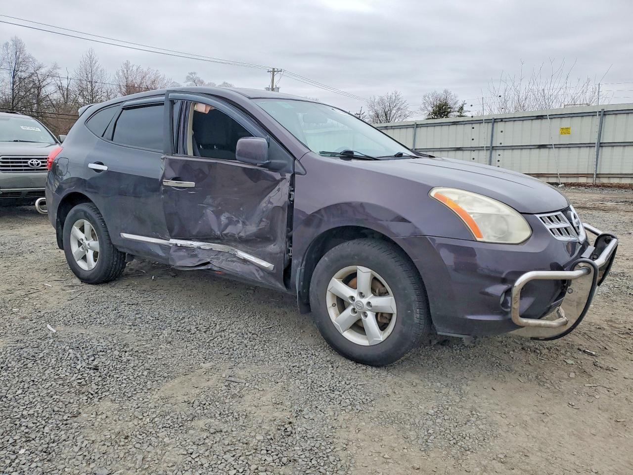2013 NISSAN ROGUE S photo 4