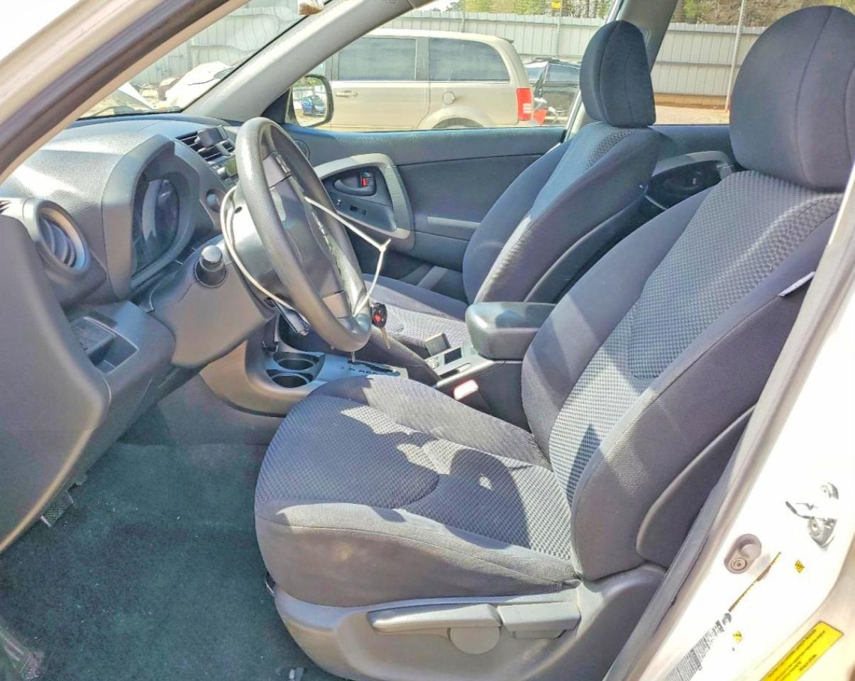 2009 TOYOTA RAV4 photo 19