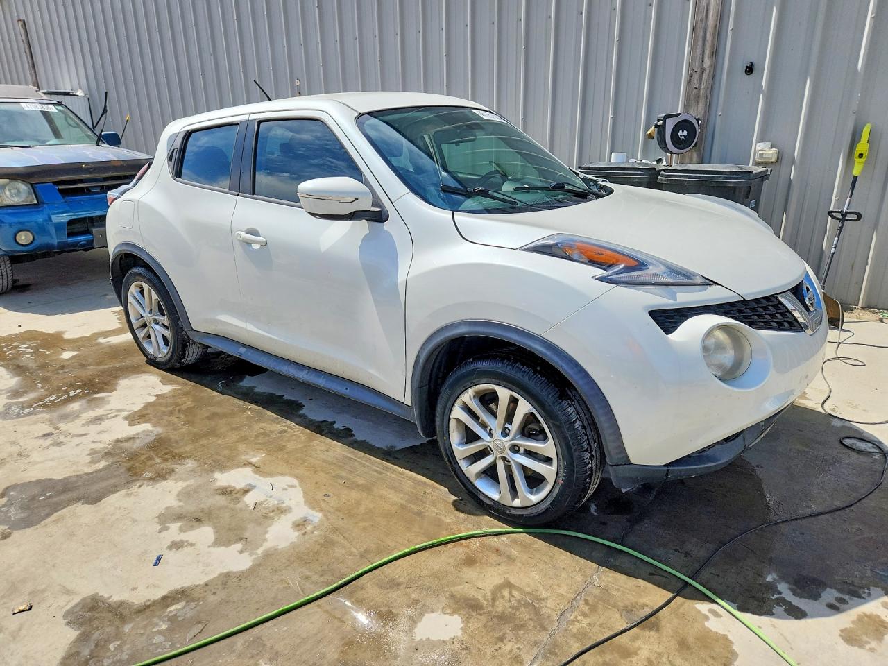 2015 NISSAN JUKE S photo 4