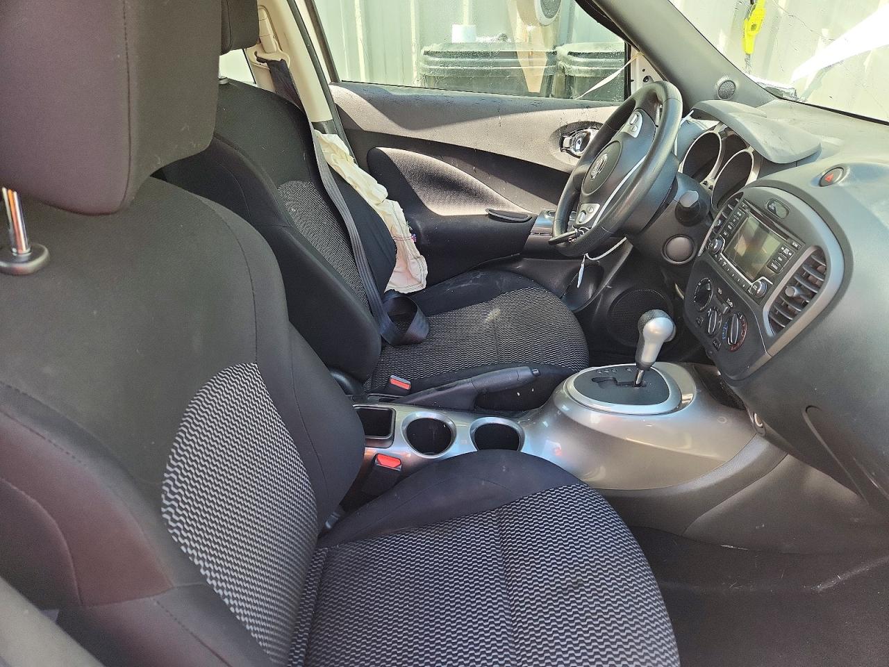 2015 NISSAN JUKE S photo 7