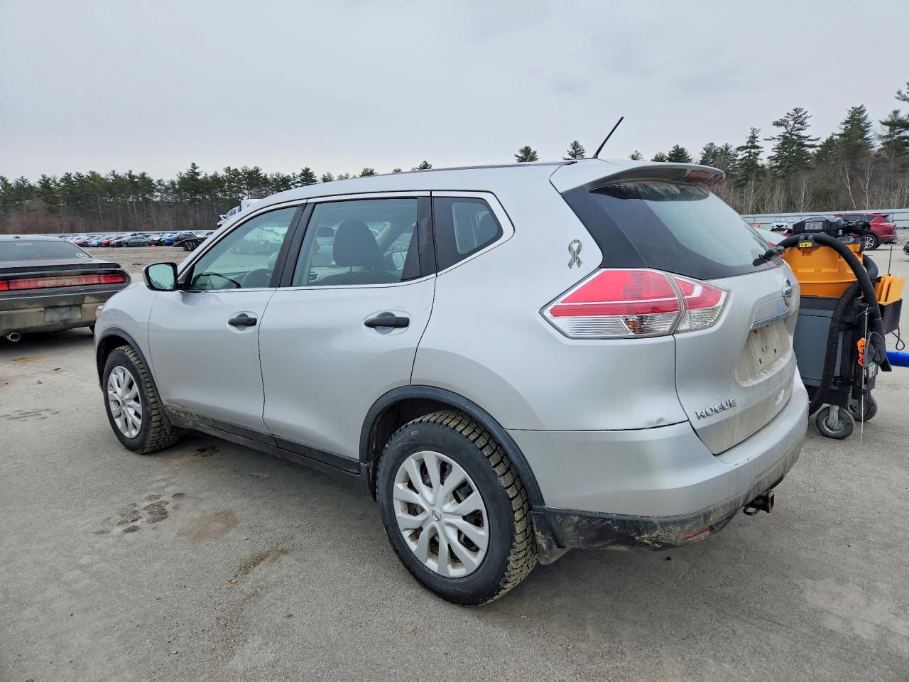 2016 NISSAN ROGUE S photo 4