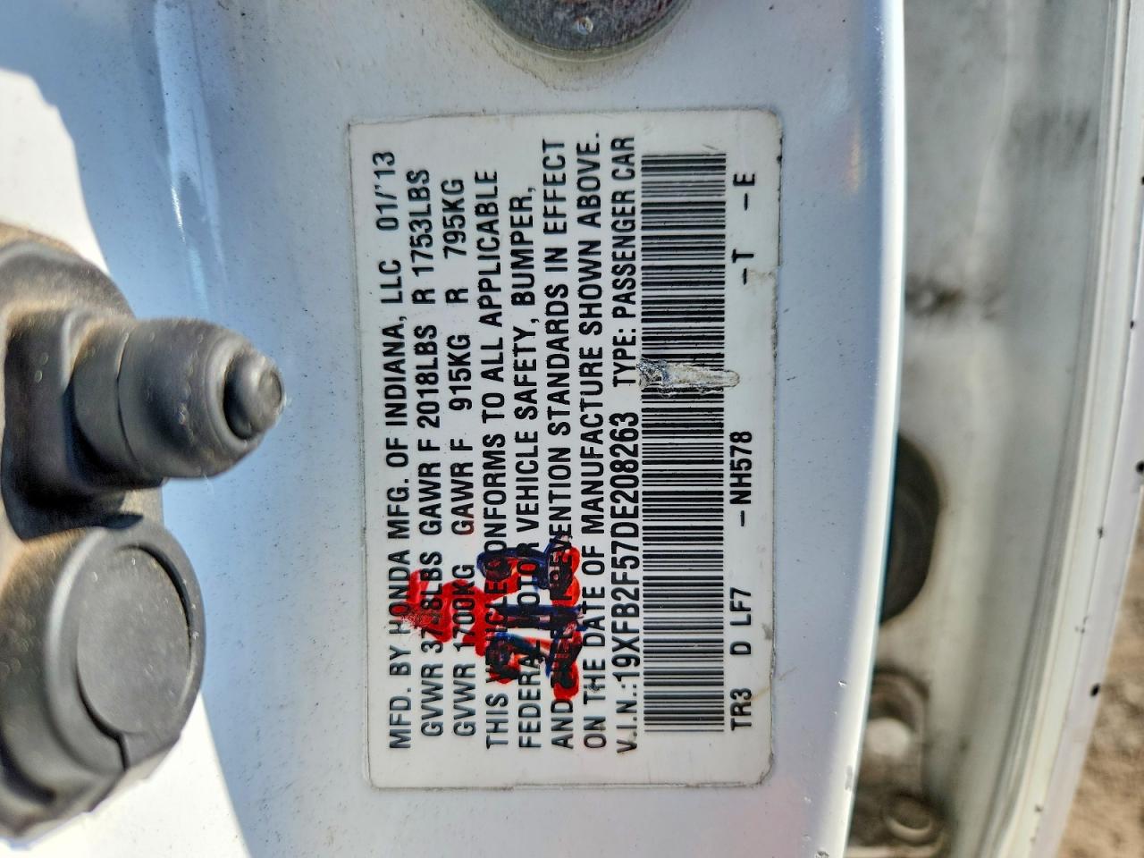 2013 HONDA CIVIC LX photo 25