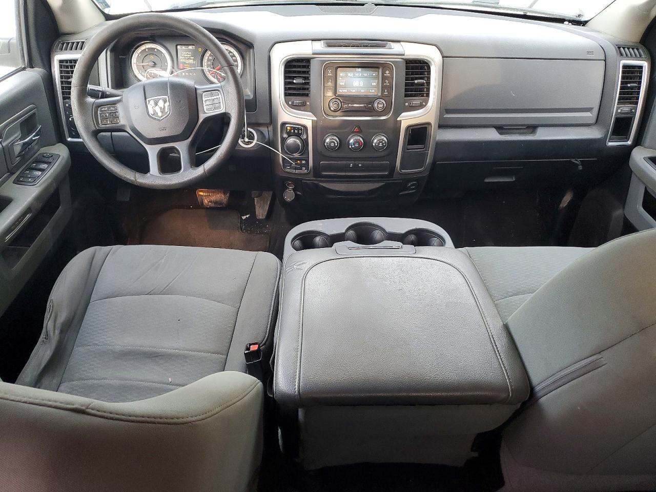 2019 RAM 1500 CLASSIC SLT photo 22