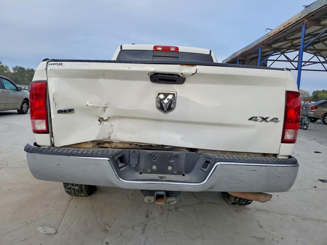 2019 RAM 1500 CLASSIC SLT photo 16