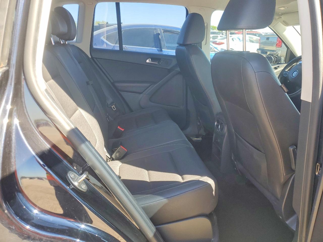 2017 VOLKSWAGEN TIGUAN S photo 11